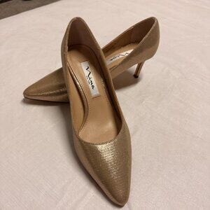 NINA Gold Metallic Pointed Toe Pumps Size 6.5